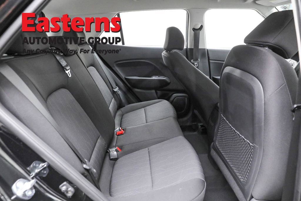 Used 2025 Hyundai Venue SE image 23