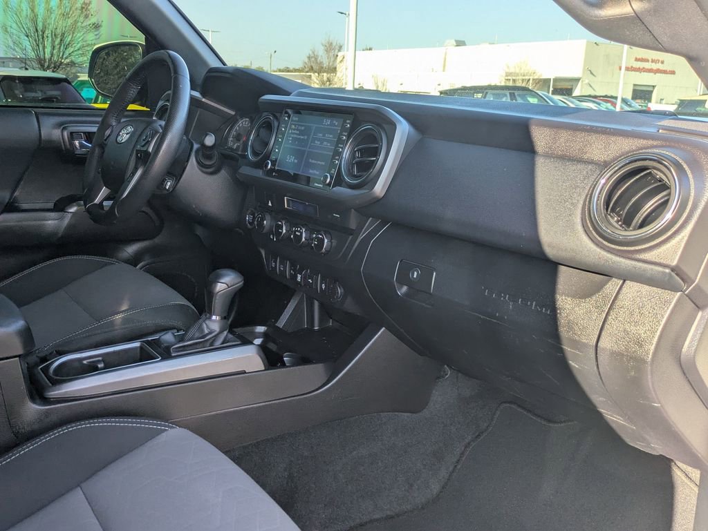 Used 2022 Toyota Tacoma TRD Off-Road w/ Technology Package image 23
