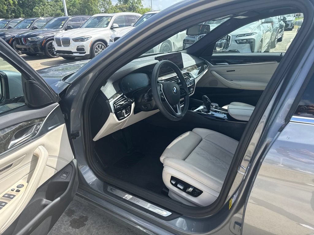Used 2023 BMW 530i w/ Luxury Seating Package RWD image 12
