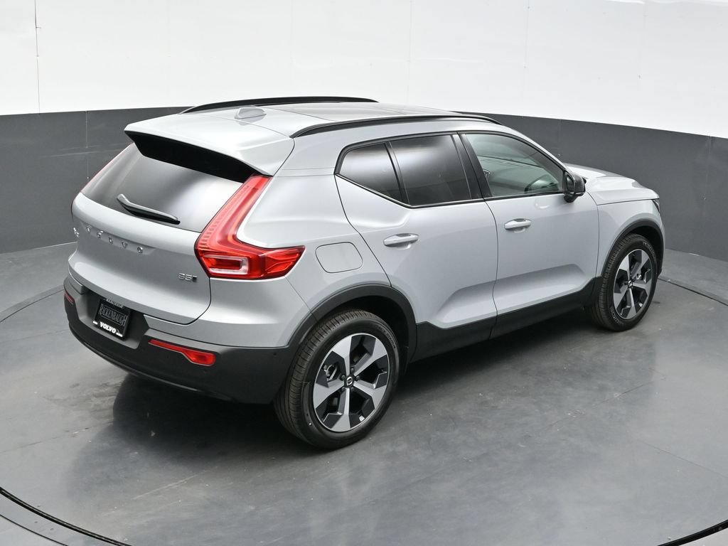 New 2026 Volvo XC40 B5 Plus w/ Protection Package Premier AWD/4WD image 32
