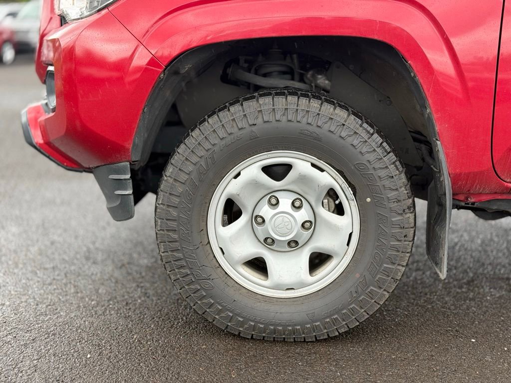Used 2019 Toyota Tacoma SR w/ SR Convenience Package AWD/4WD image 9