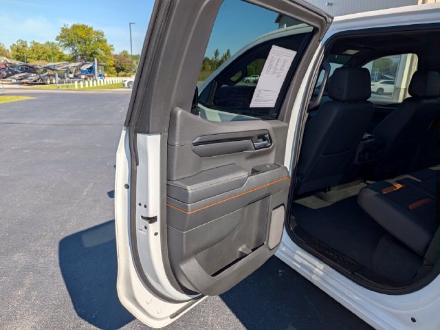 Used 2023 GMC Sierra 1500 AT4 AWD/4WD image 24