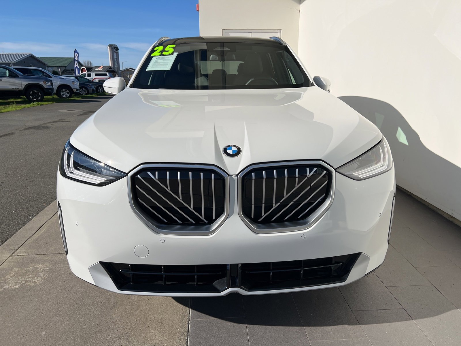 Used 2025 BMW X3 xDrive30i w/ M Sport Package image 3