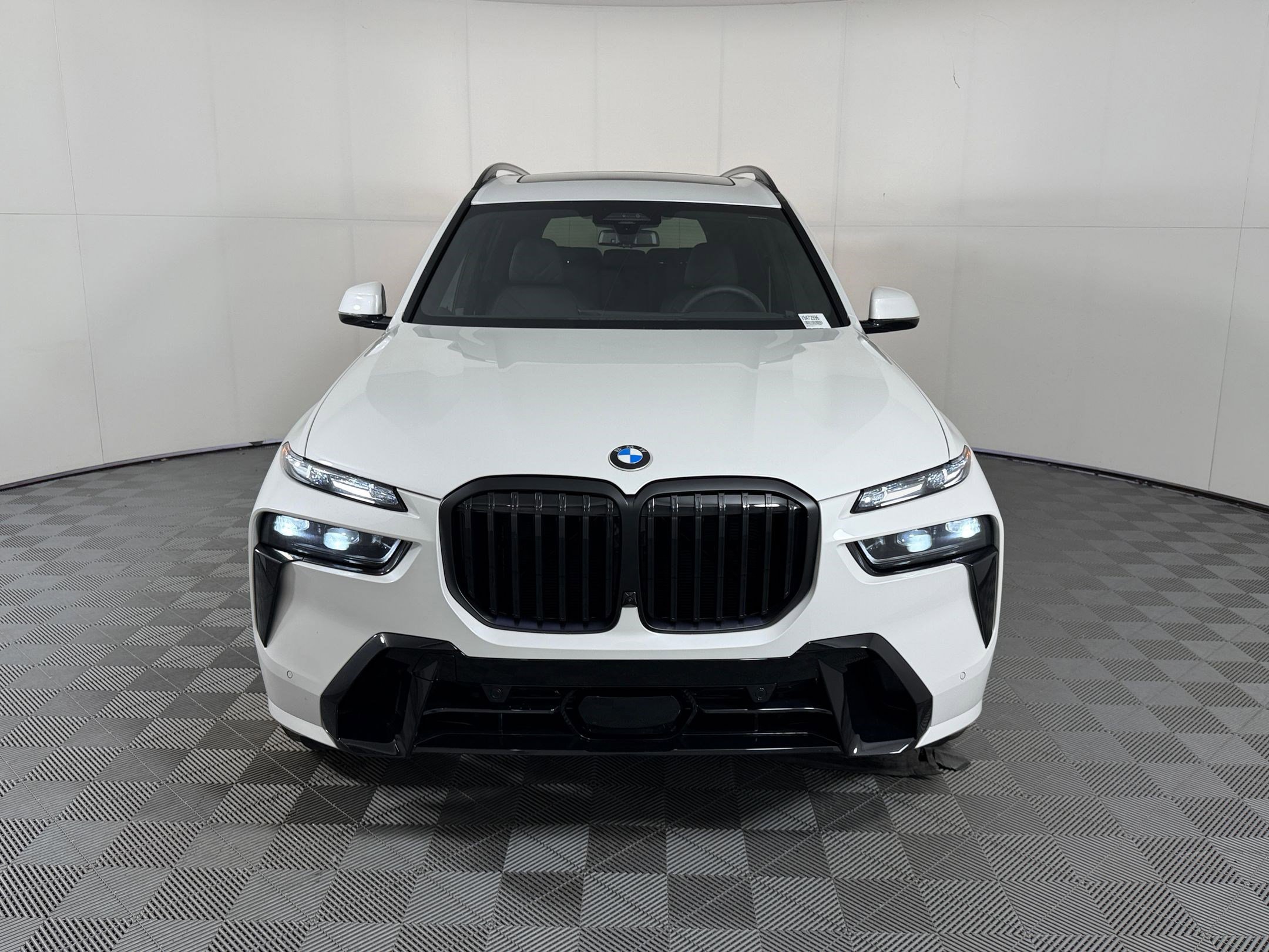 New 2027 BMW X7 xDrive40i w/ Executive Package AWD/4WD image 6