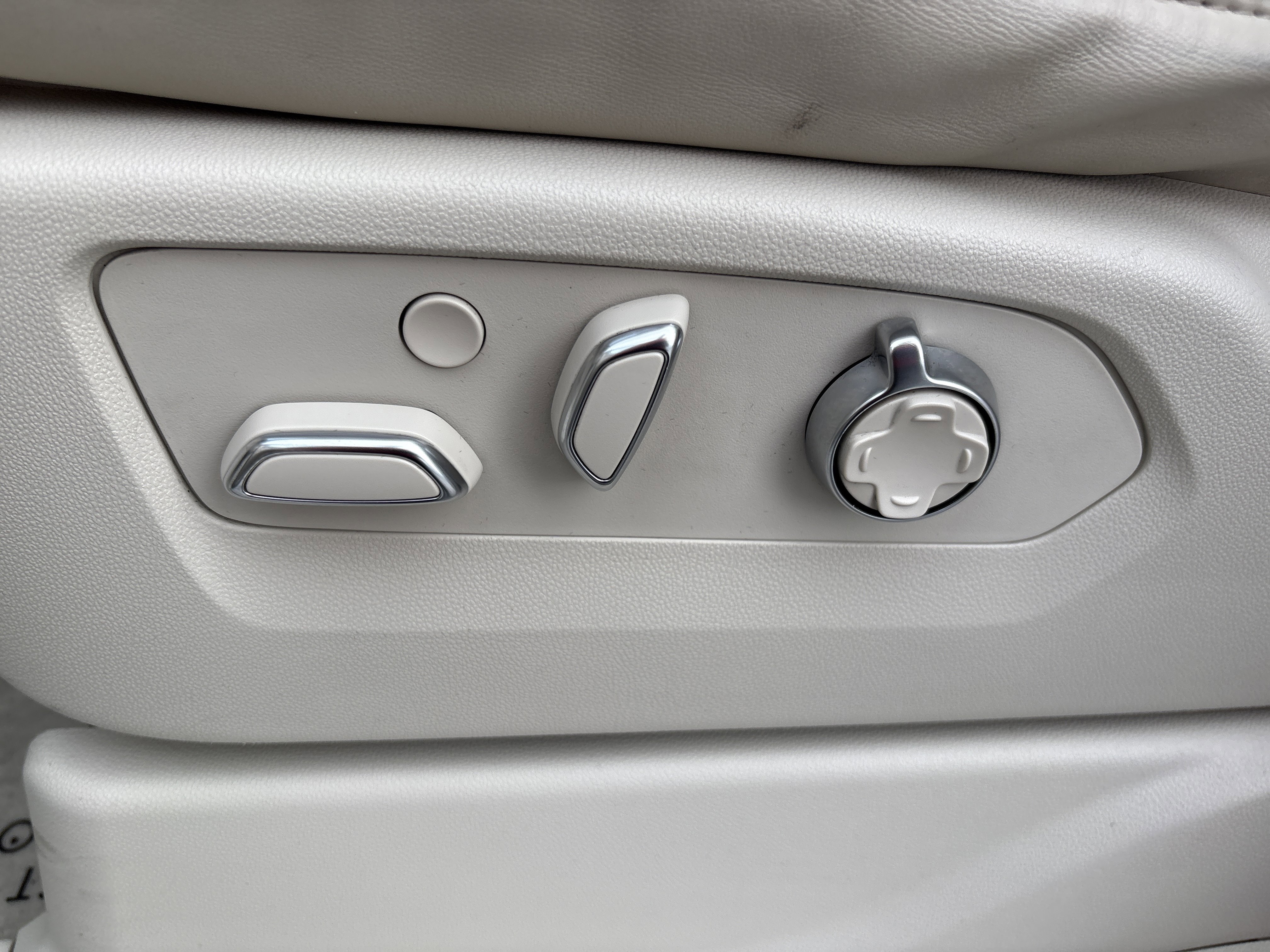 Used 2023 Cadillac Escalade Sport Platinum image 22