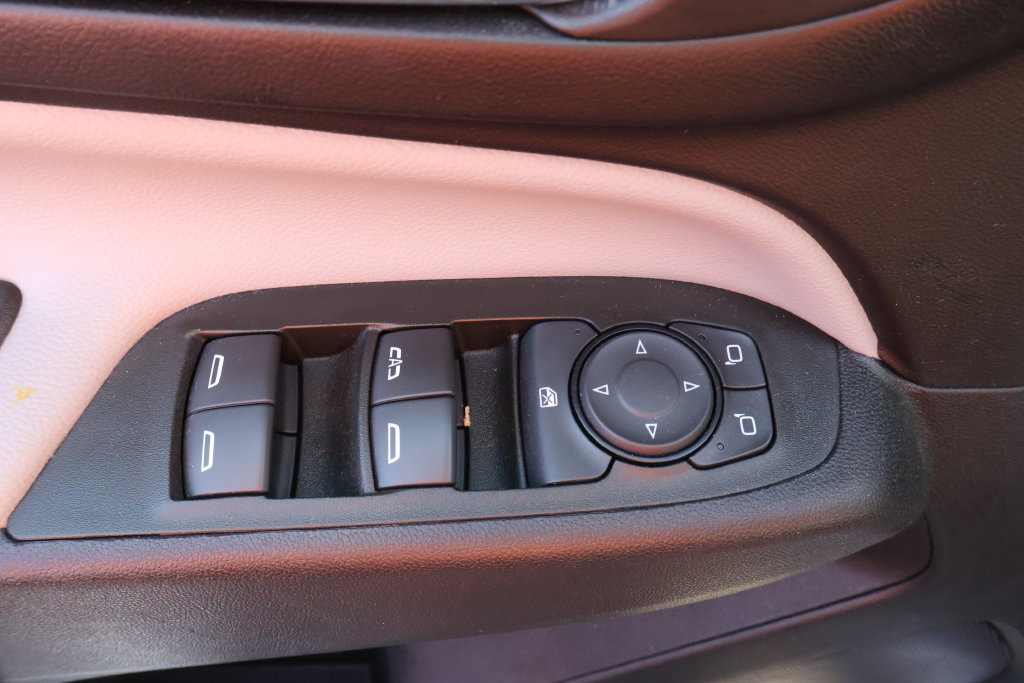Used 2024 Chevrolet Equinox LS w/ LS Convenience Package FWD image 13