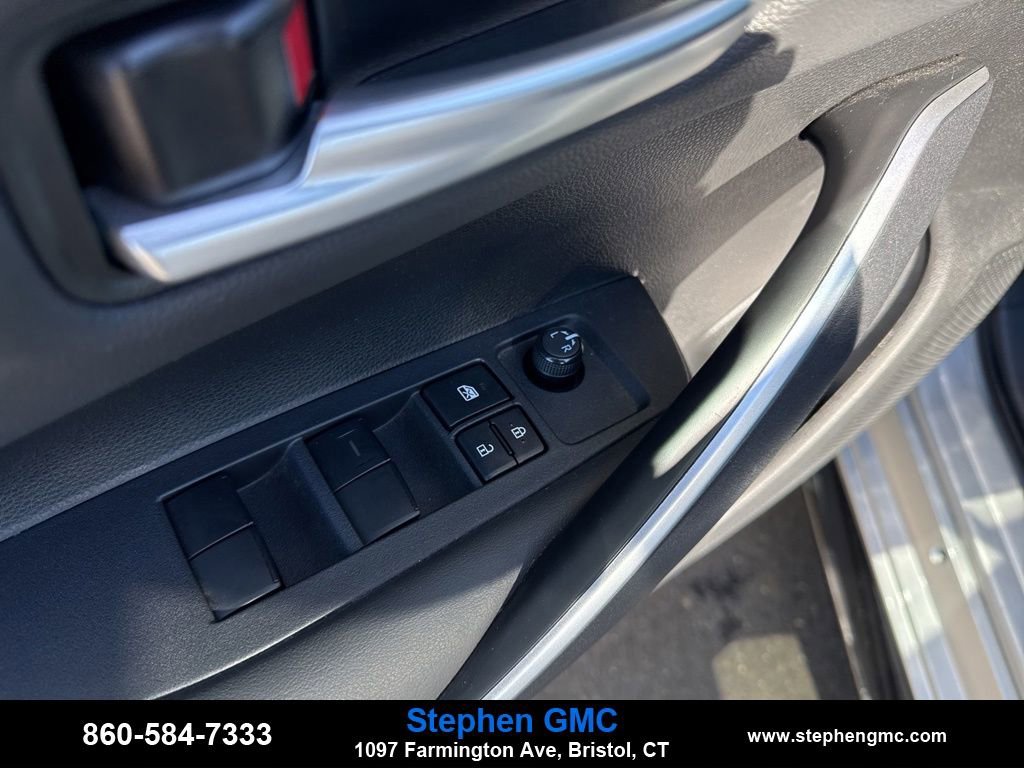 Used 2023 Toyota Corolla SE w/ Carpet Mat Package (TMS) image 13