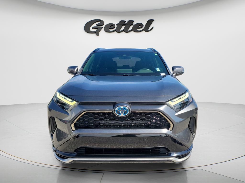 Used 2022 Toyota RAV4 SE w/ Weather & Moonroof Package AWD/4WD image 2