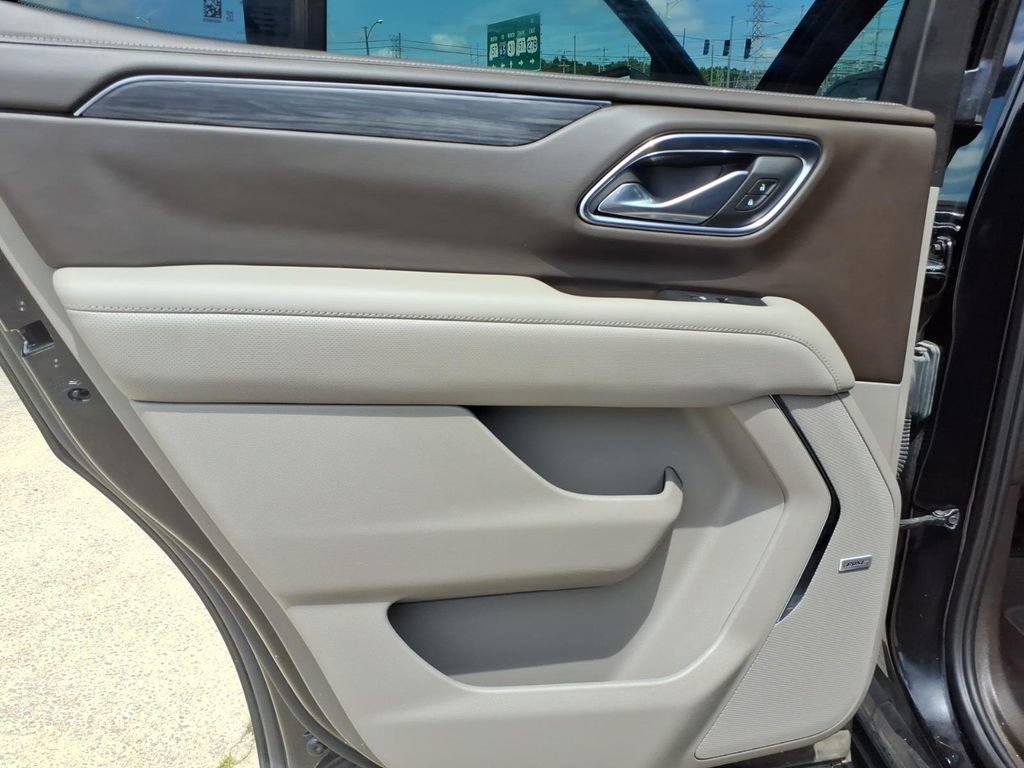 Used 2023 GMC Yukon SLT w/ SLT Premium Package RWD image 22