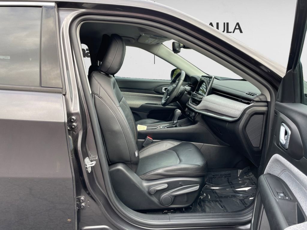 Used 2022 Jeep Compass Latitude image 15