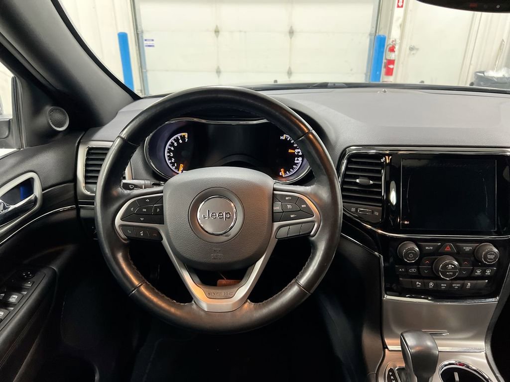 Used 2021 Jeep Grand Cherokee Limited AWD/4WD image 11