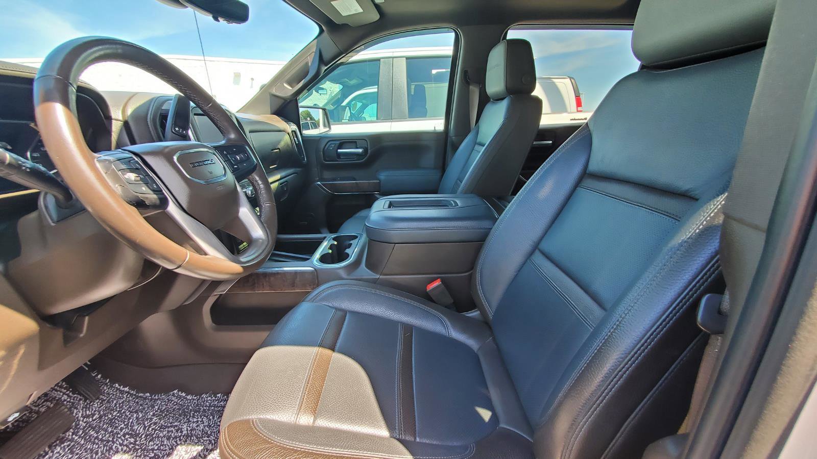 Used 2020 GMC Sierra 1500 Denali w/ Denali Ultimate Package AWD/4WD image 3