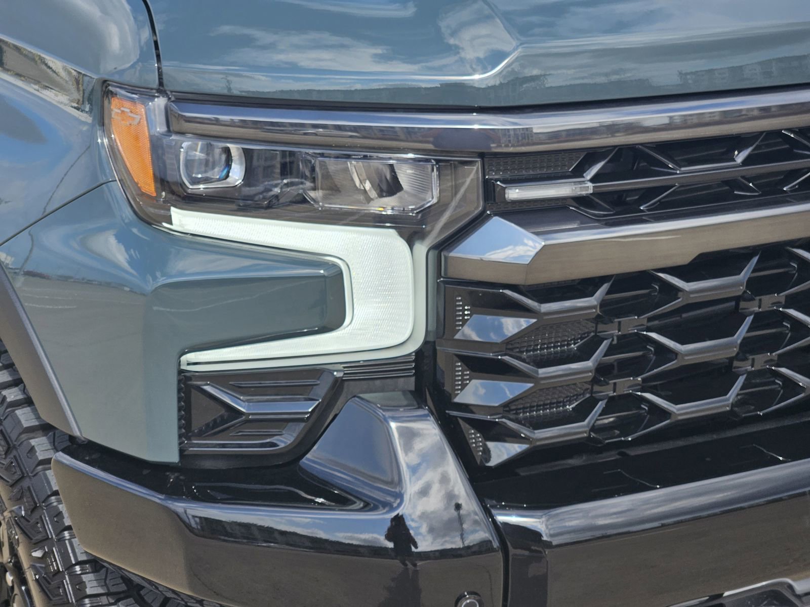 Certified 2026 Chevrolet Silverado 1500 ZR2 w/ Dark Appearance Package image 10