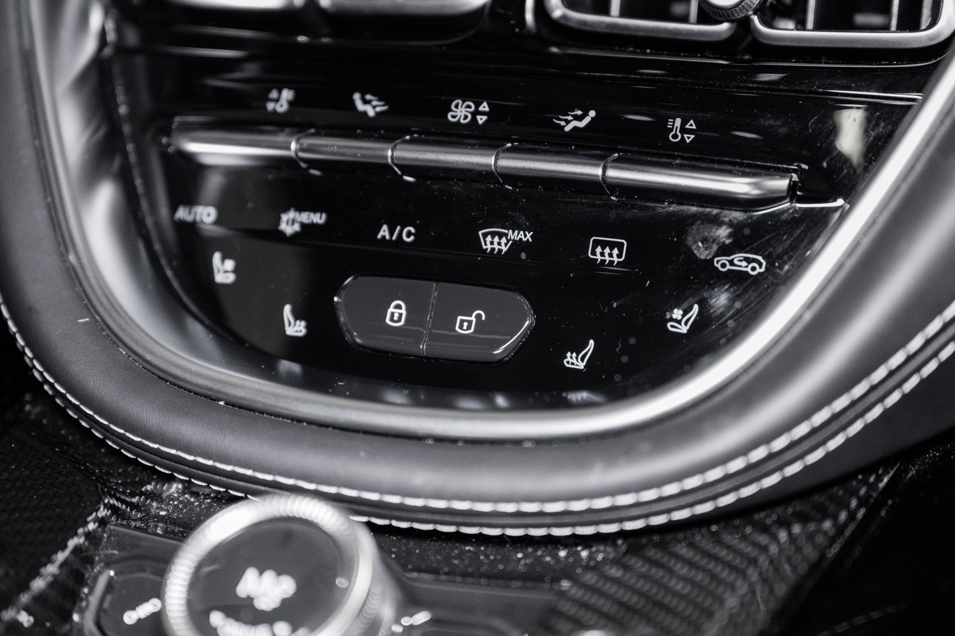 Used 2023 Aston Martin DBX 707 image 35