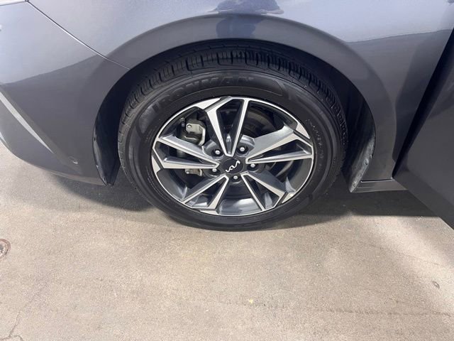Used 2023 Kia Forte LXS w/ LXS Technology Package image 29