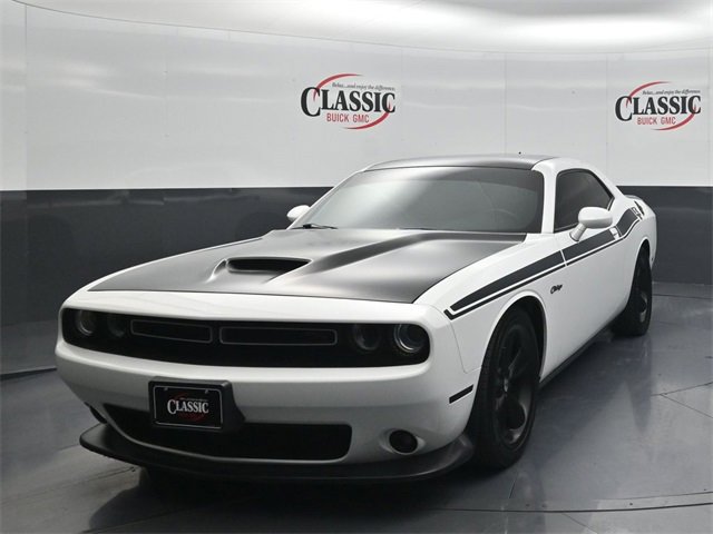 Used 2019 Dodge Challenger R/T w/ Plus Package image 4