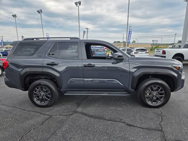 Used 2025 Toyota 4Runner SR5 AWD/4WD image 9