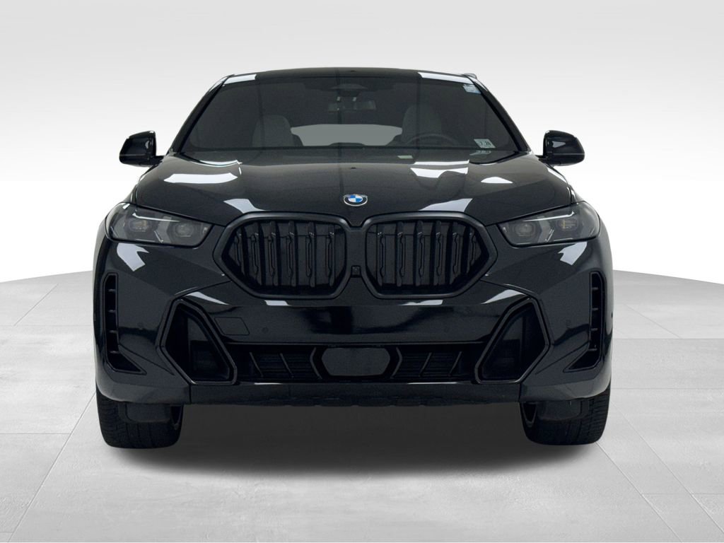 Used 2024 BMW X6 xDrive40i w/ Premium Package image 2