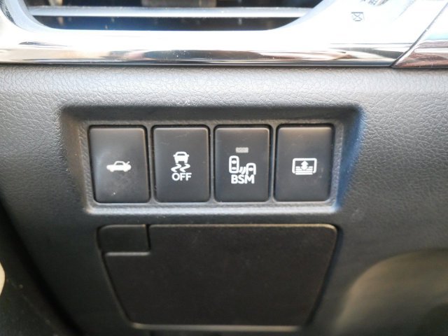 Used 2014 Toyota Avalon Limited FWD image 24