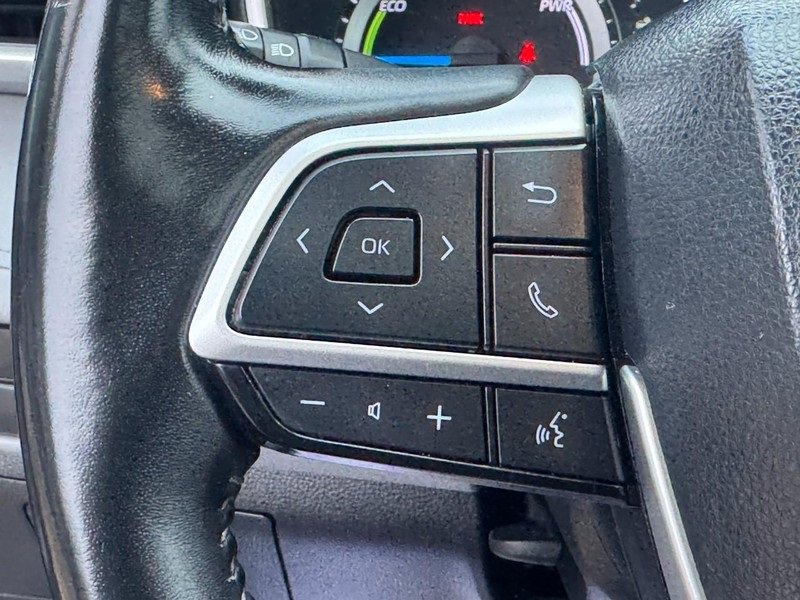 Used 2023 Toyota Highlander XLE image 18