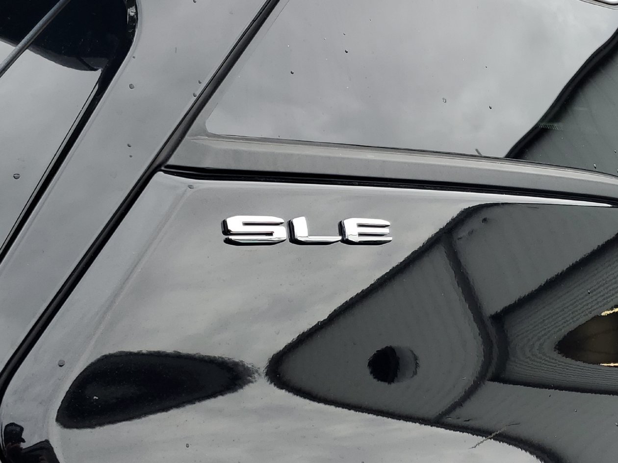 Used 2024 GMC Terrain SLE AWD/4WD image 8