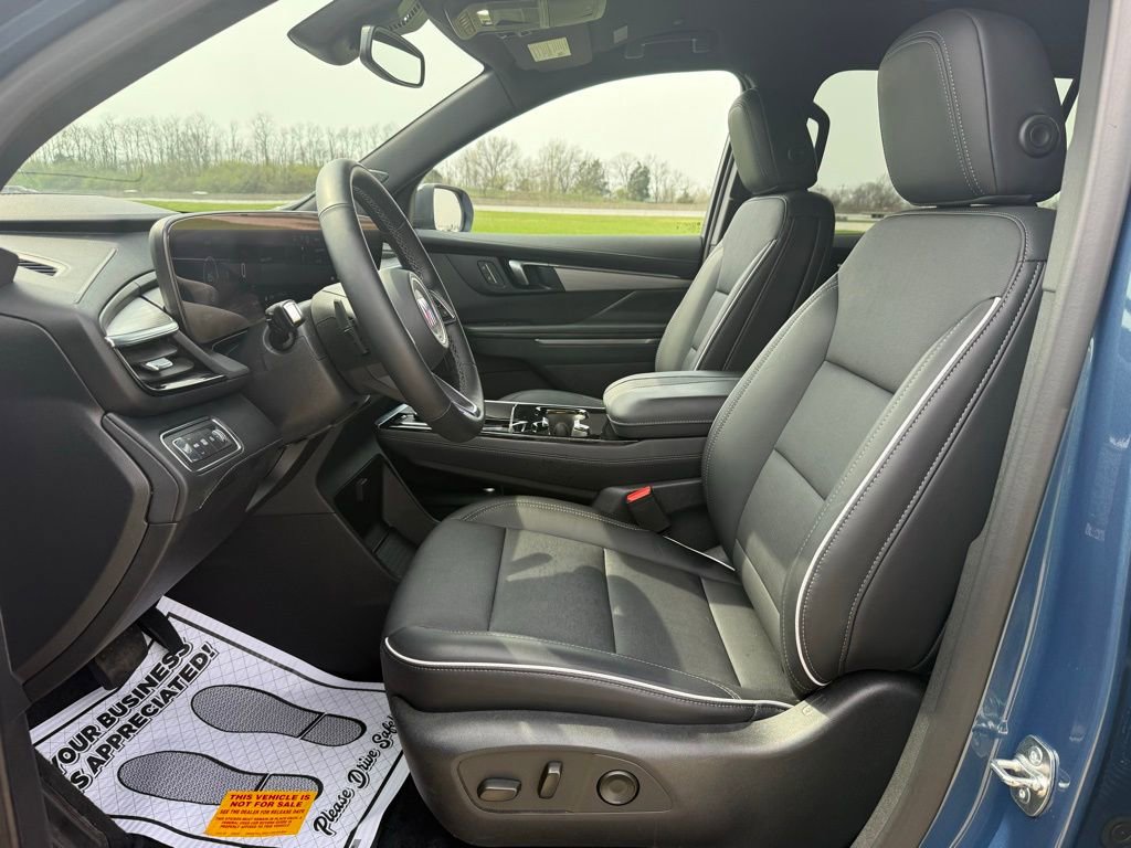 Used 2025 Buick Enclave Preferred w/ LPO, All-Weather Package image 29