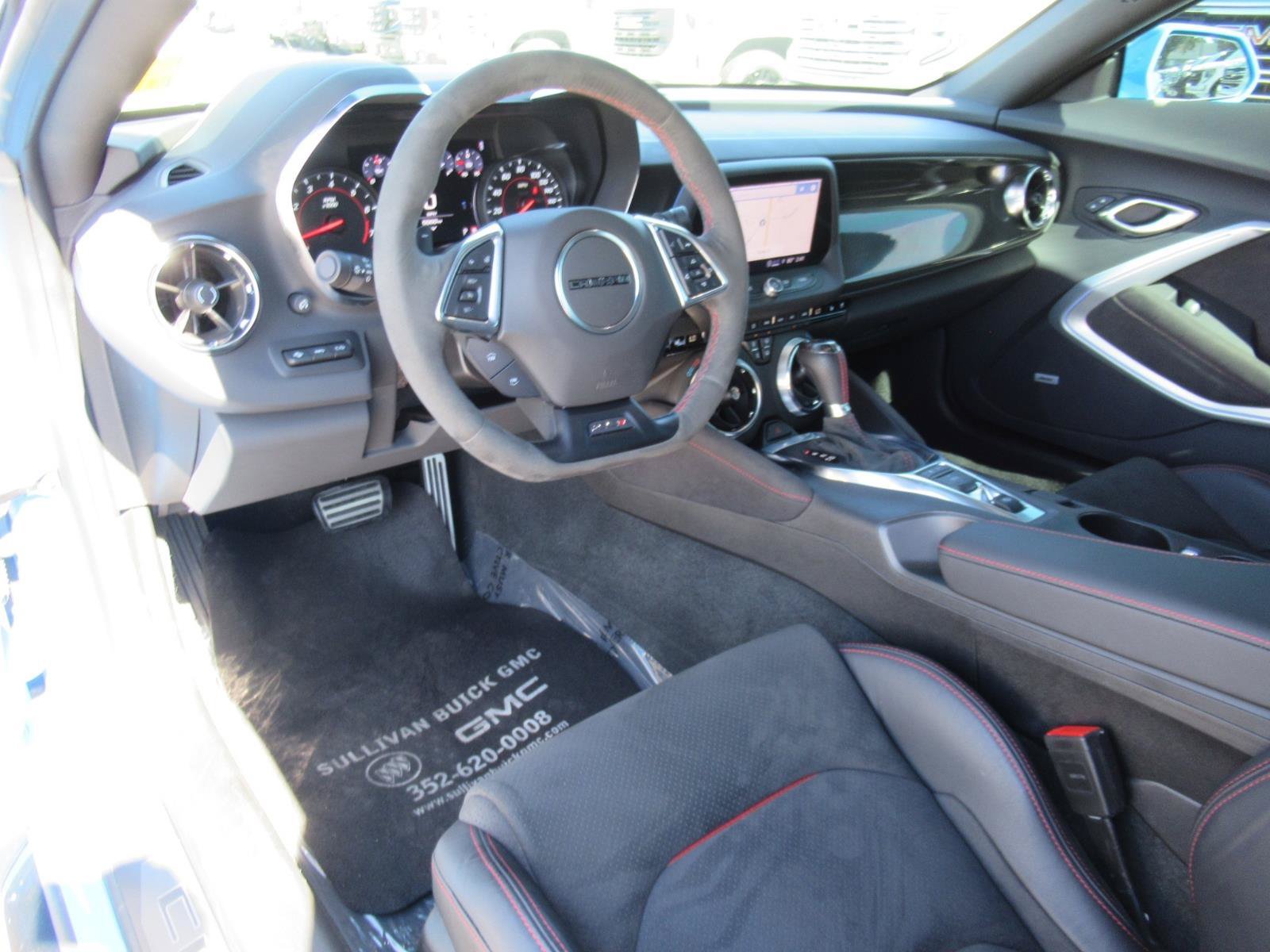 Used 2022 Chevrolet Camaro ZL1 RWD image 16