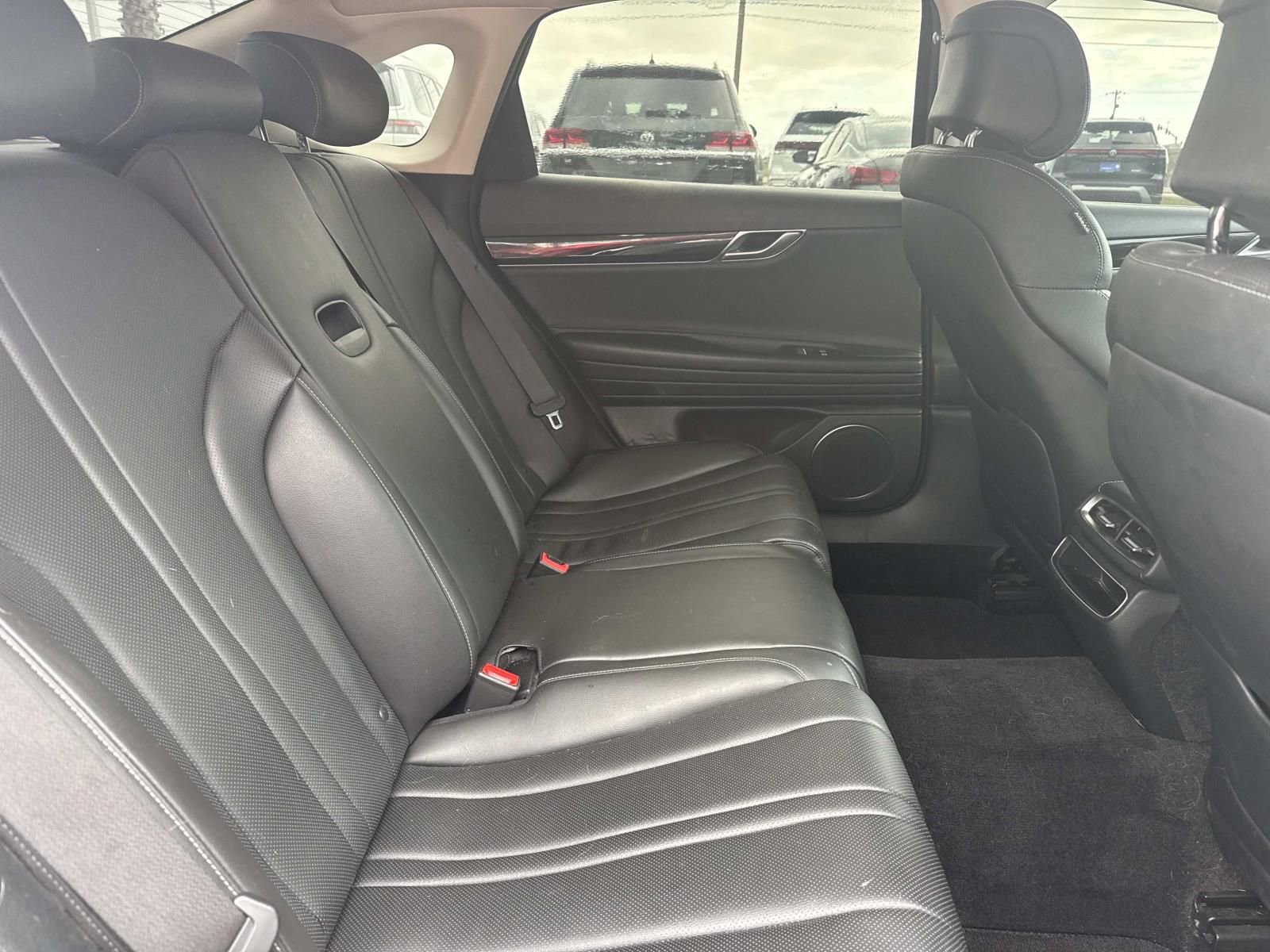 Used 2022 Genesis G80 2.5T image 9