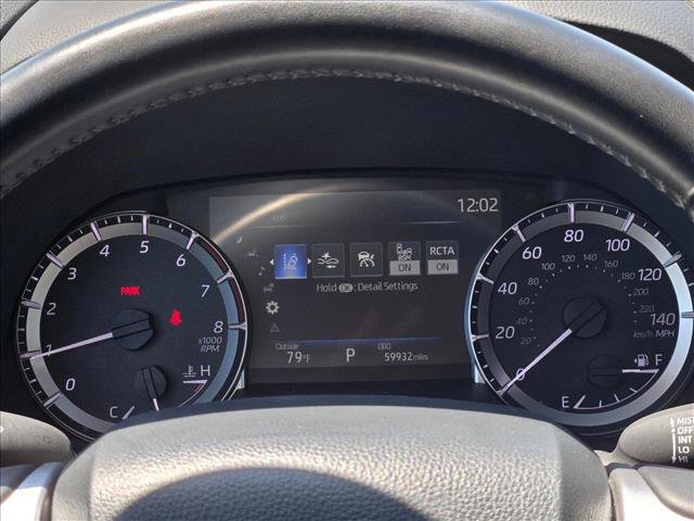 Used 2024 Toyota Highlander LE AWD/4WD image 11