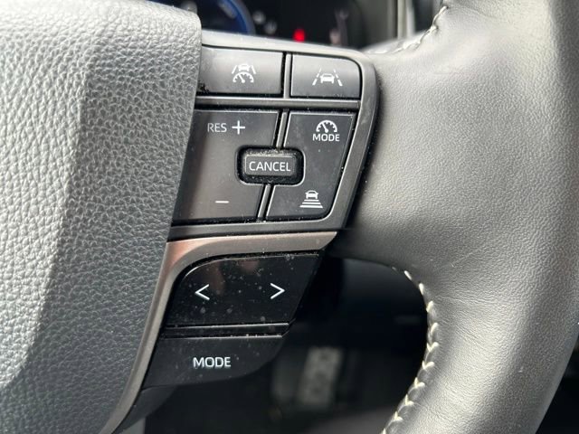 Used 2025 Toyota Camry SE image 22