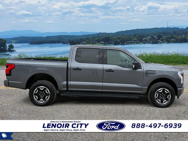 Used 2023 Ford F150 Lightning XLT image 2