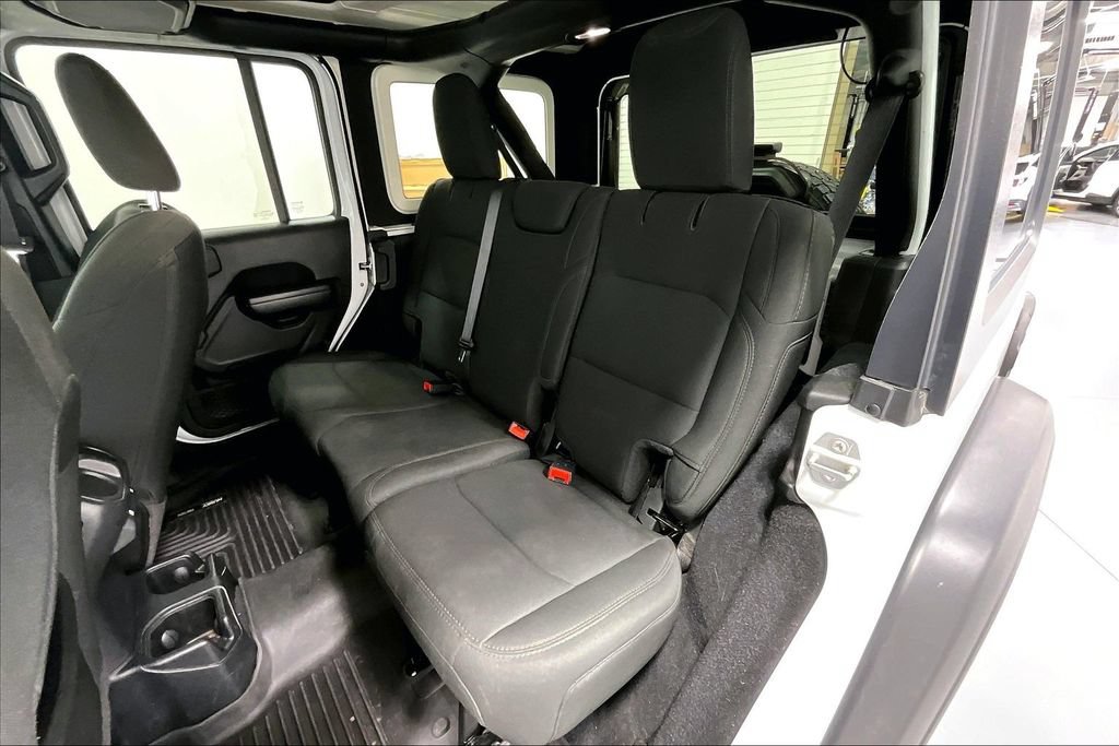 Used 2021 Jeep Wrangler Unlimited Sport AWD/4WD image 31