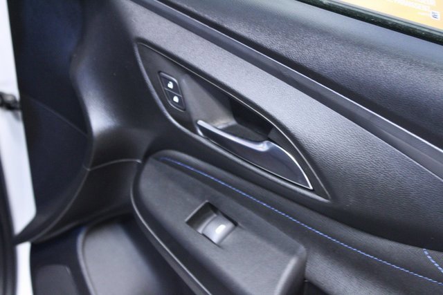 Used 2025 Buick Envista Sport Touring image 10