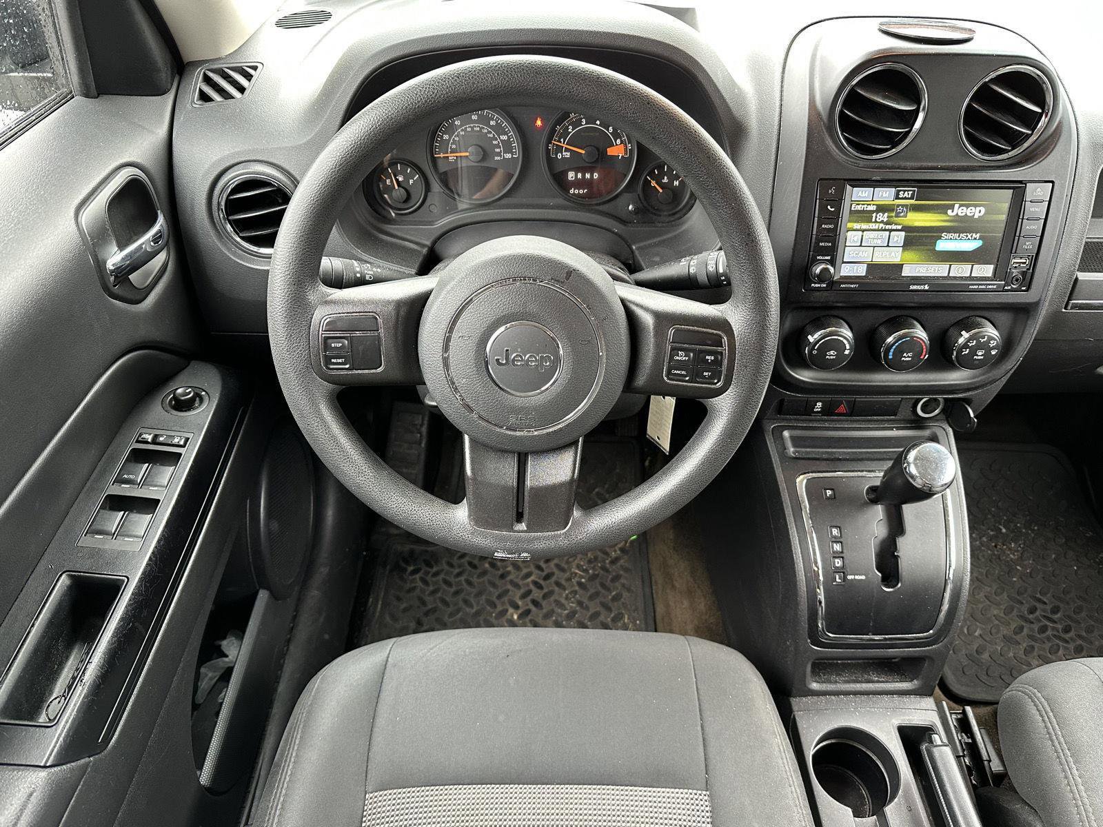 Used 2017 Jeep Patriot Sport w/ Power Value Group AWD/4WD image 12