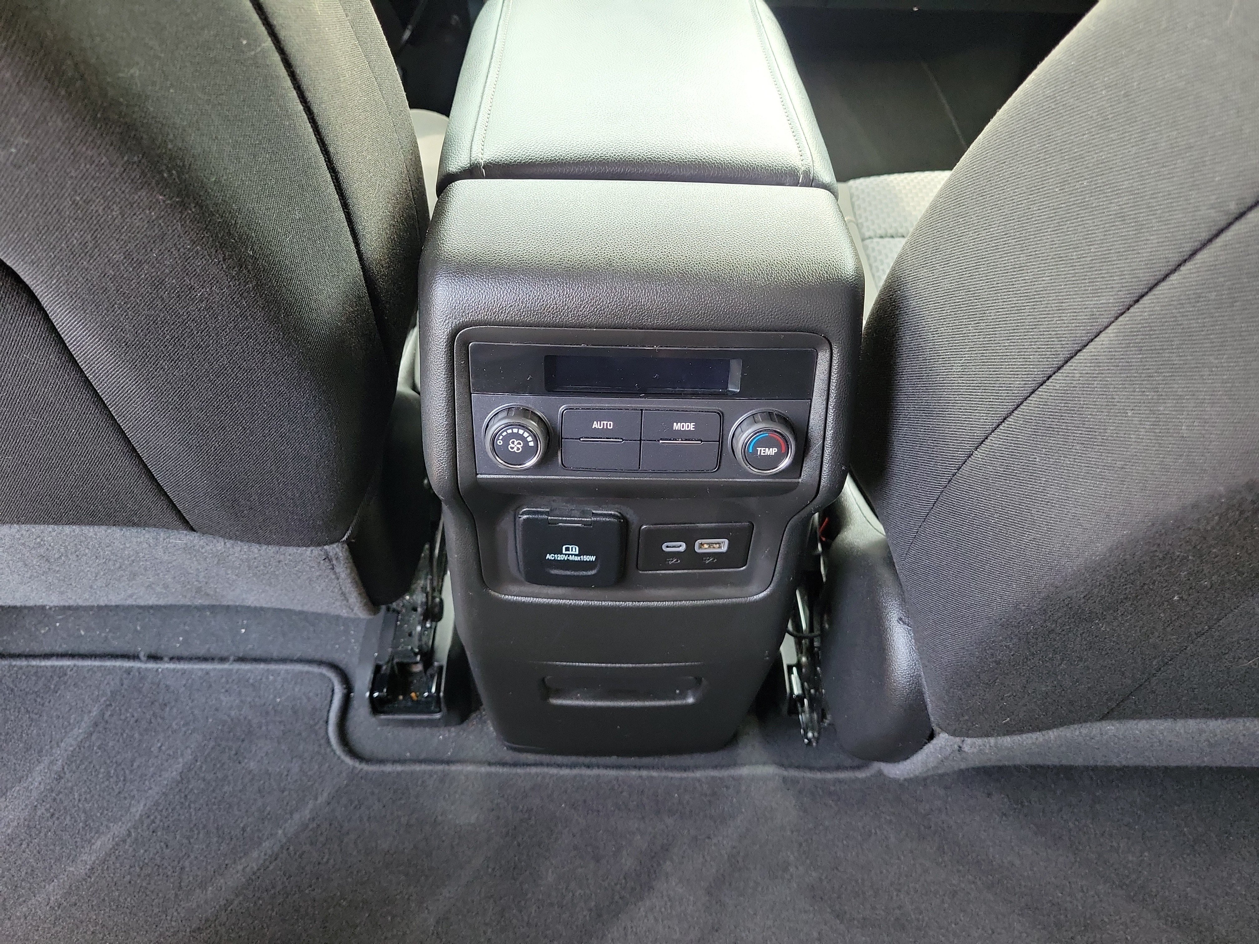 Used 2023 GMC Acadia SLE w/ Driver Convenience Package FWD image 11