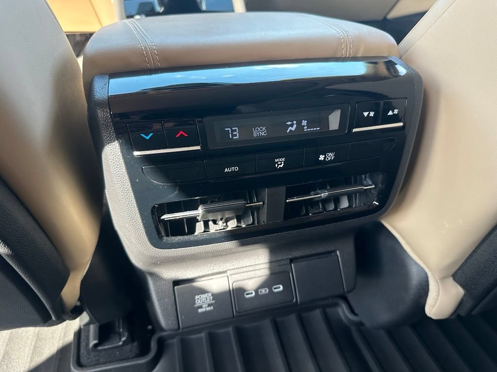 Used 2025 Acura MDX w/ Technology Package AWD/4WD image 14