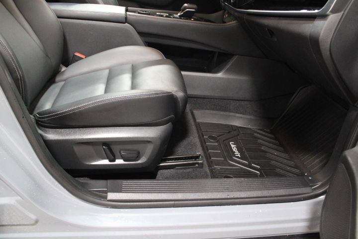 Used 2023 Nissan Rogue SL w/ SL Premium Package image 23