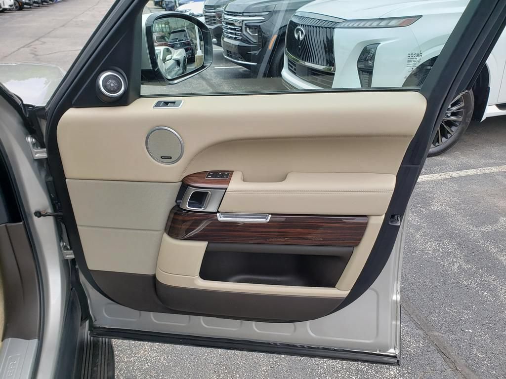 Used 2016 Land Rover Range Rover HSE AWD/4WD image 18