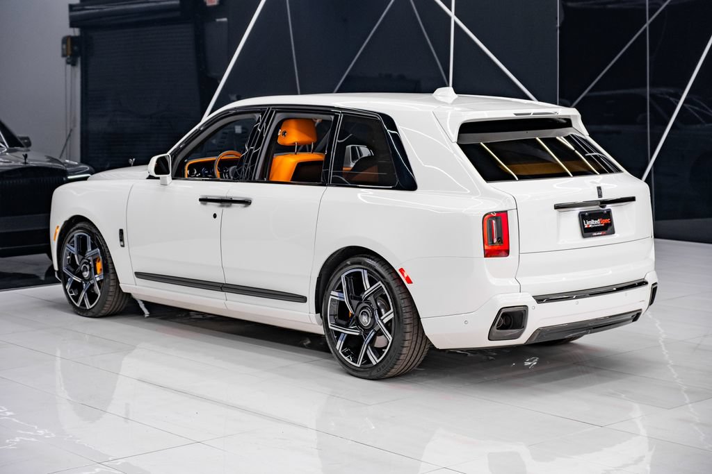 Used 2025 Rolls-Royce Cullinan Black Badge AWD/4WD image 33