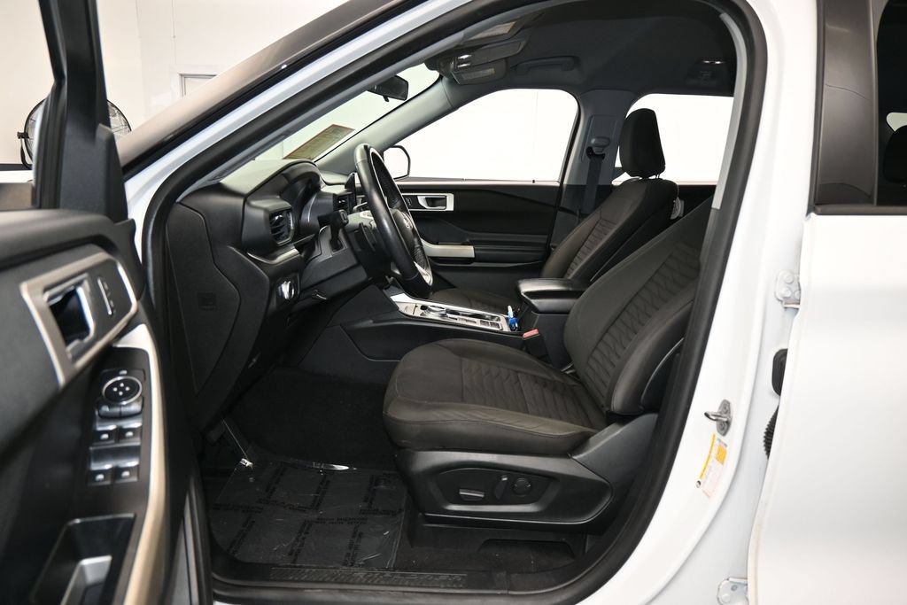 Used 2020 Ford Explorer XLT RWD image 11