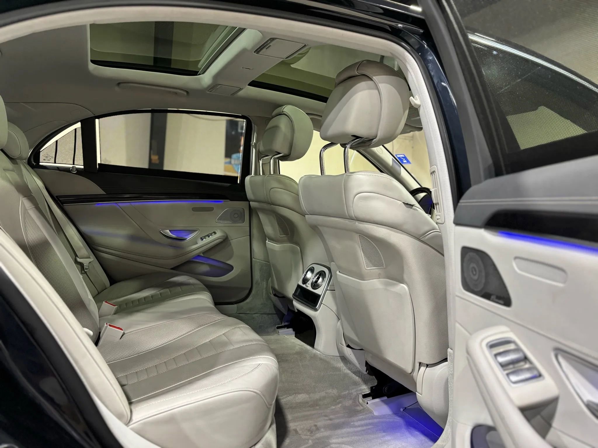 Used 2016 Mercedes-Benz S 550 Sedan image 24