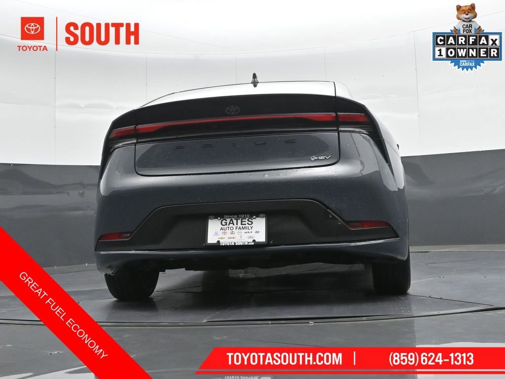 Used 2025 Toyota Prius LE FWD image 37