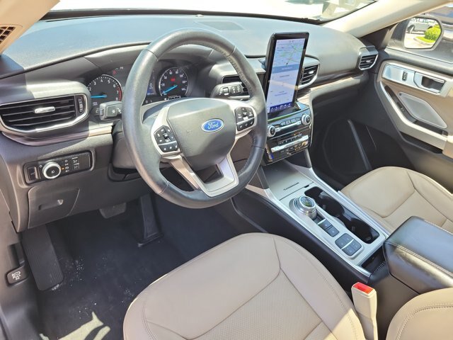 Certified 2023 Ford Explorer Limited w/ Limited Technology Package RWD image 17