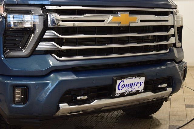 Used 2024 Chevrolet Silverado 3500 High Country w/ Technology Package AWD/4WD image 14