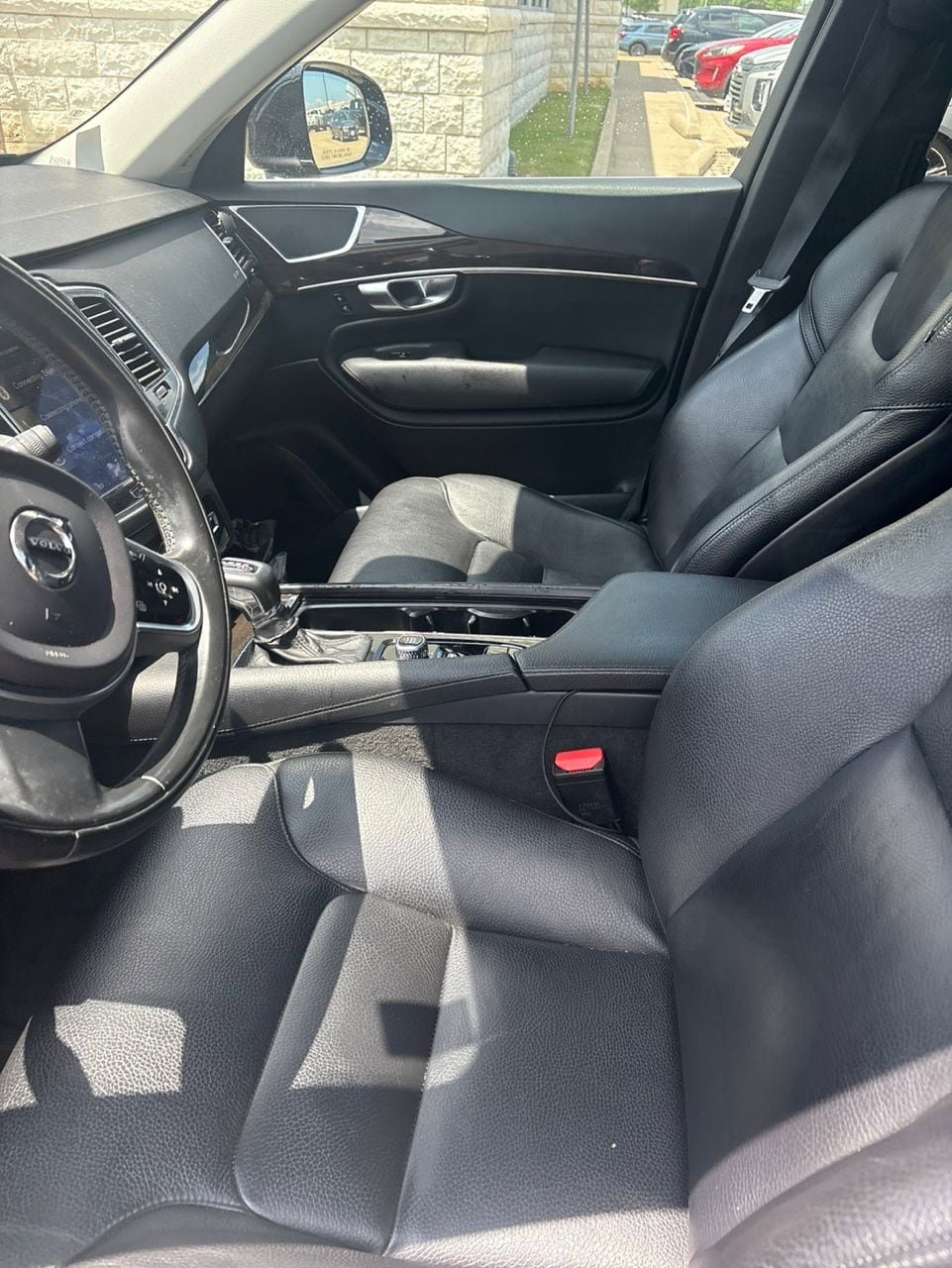 Used 2018 Volvo XC90 T6 Momentum w/ Convenience Package AWD/4WD image 8