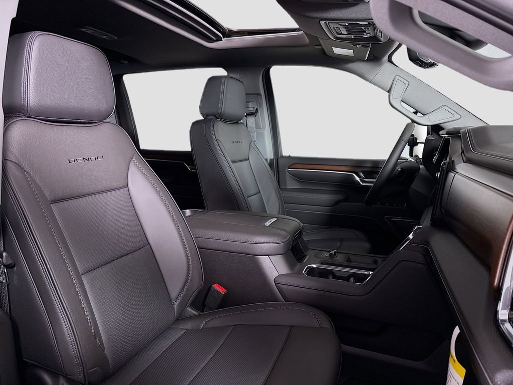 New 2025 GMC Sierra 3500 Denali w/ Denali Reserve Package image 29