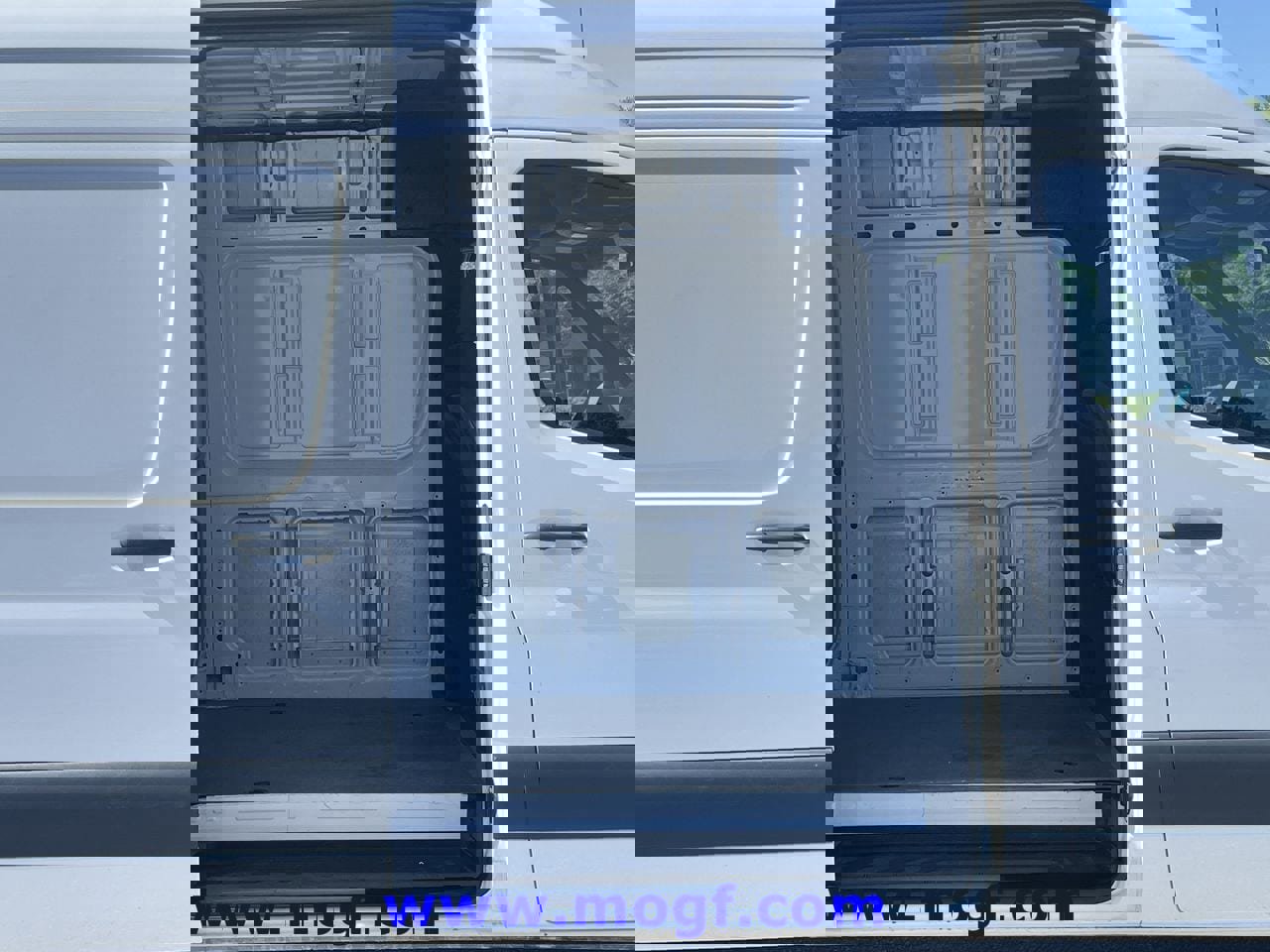 Used 2025 Mercedes-Benz Sprinter 2500 image 22