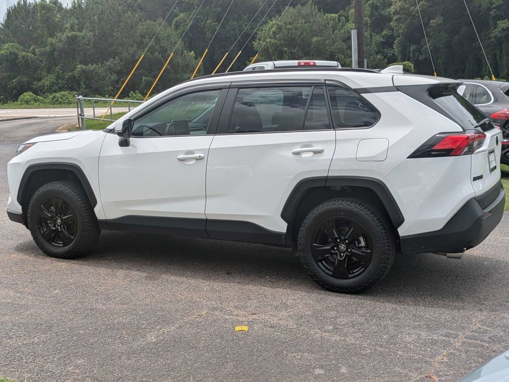 Used 2023 Toyota RAV4 XLE w/ Convenience Package FWD image 4