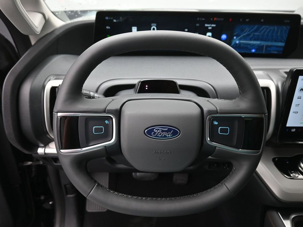 New 2025 Ford Expedition Active image 6