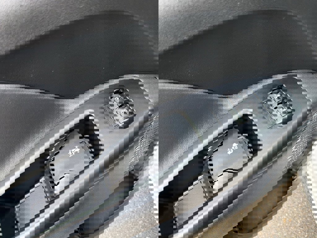 Used 2021 RAM ProMaster City Tradesman SLT image 10